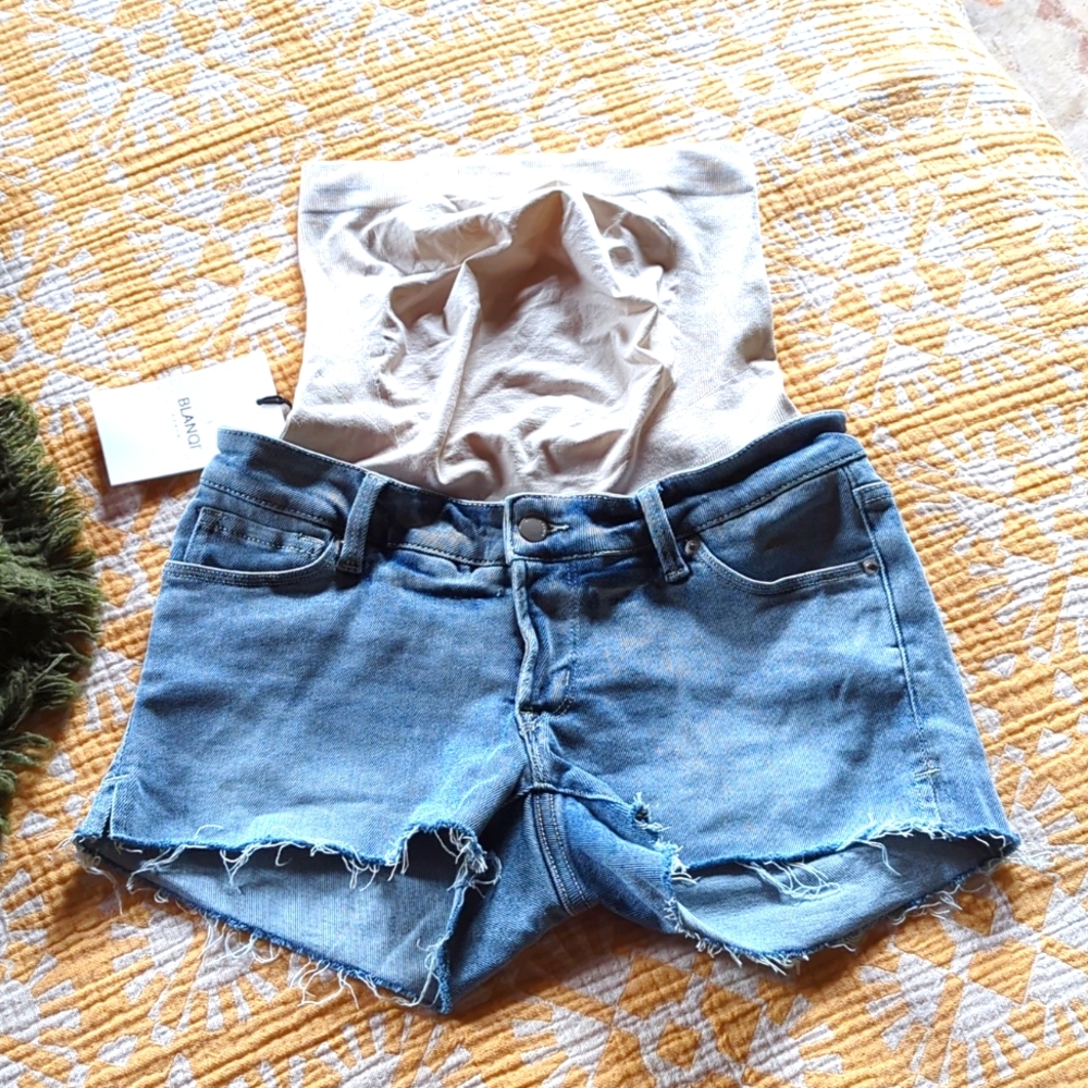 Maternity shorts